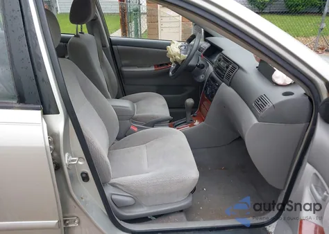 2004 Toyota Corolla Le z USA, uszkodzony, nr VIN JTDBR32E642048055